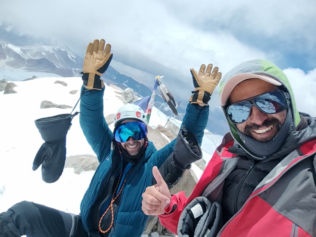 ojos del salado summit